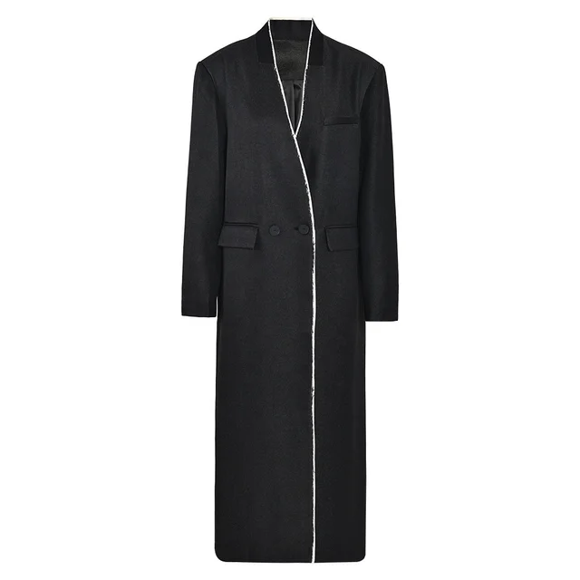 The "Luxe Legacy" Oversized Coat in Black