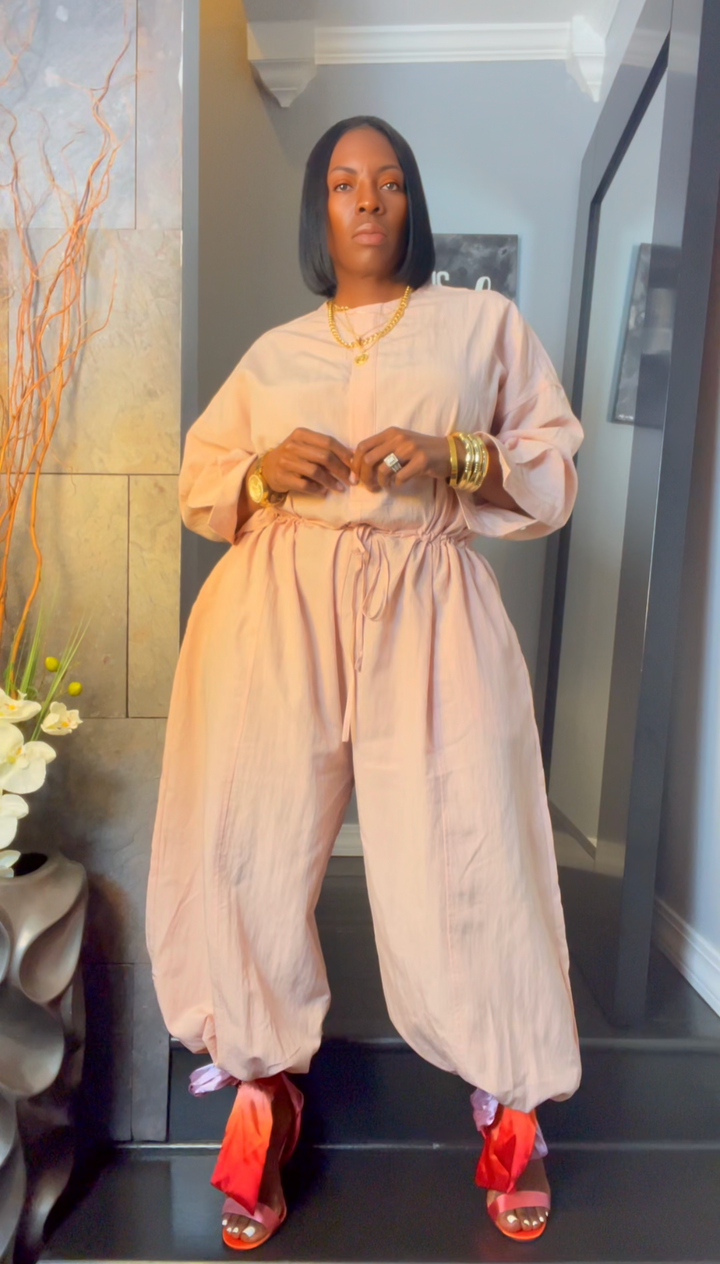 The "Nyelle" Oversized Jumper in Blush | Pre-Order - Ships Between June 15th and June 20th