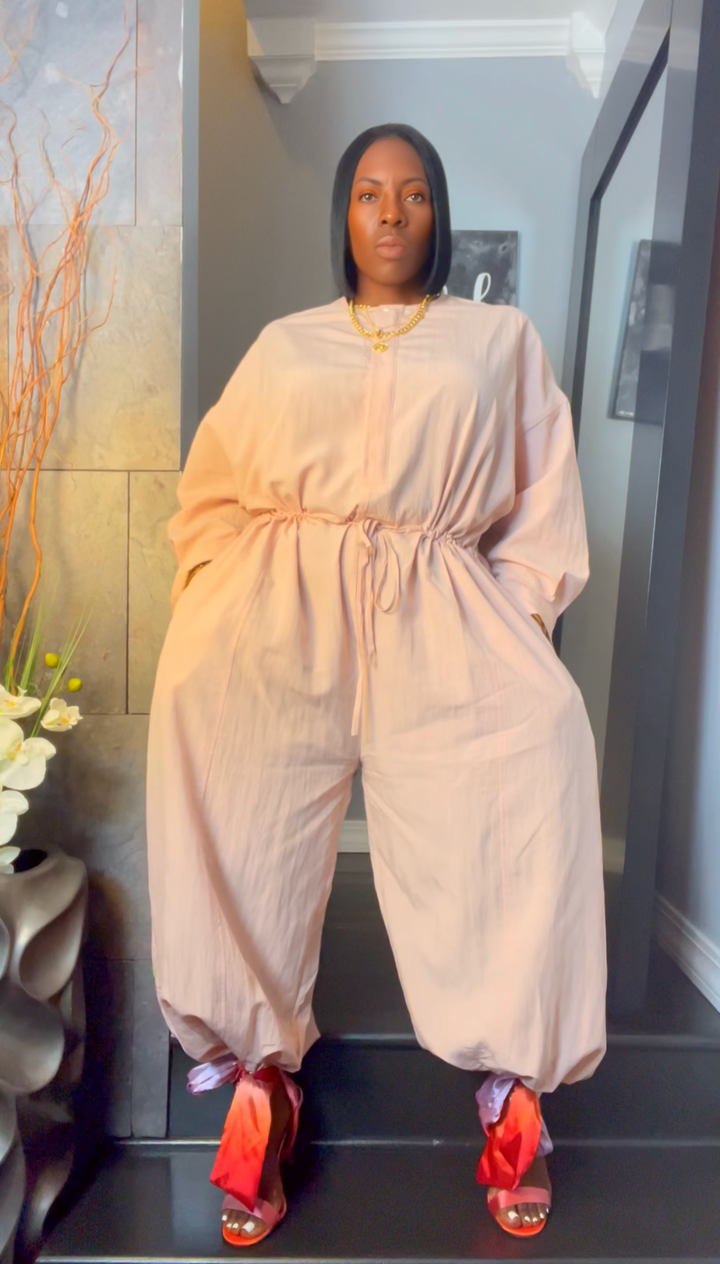 The "Nyelle" Oversized Jumper in Blush | Pre-Order - Ships Between June 15th and June 20th