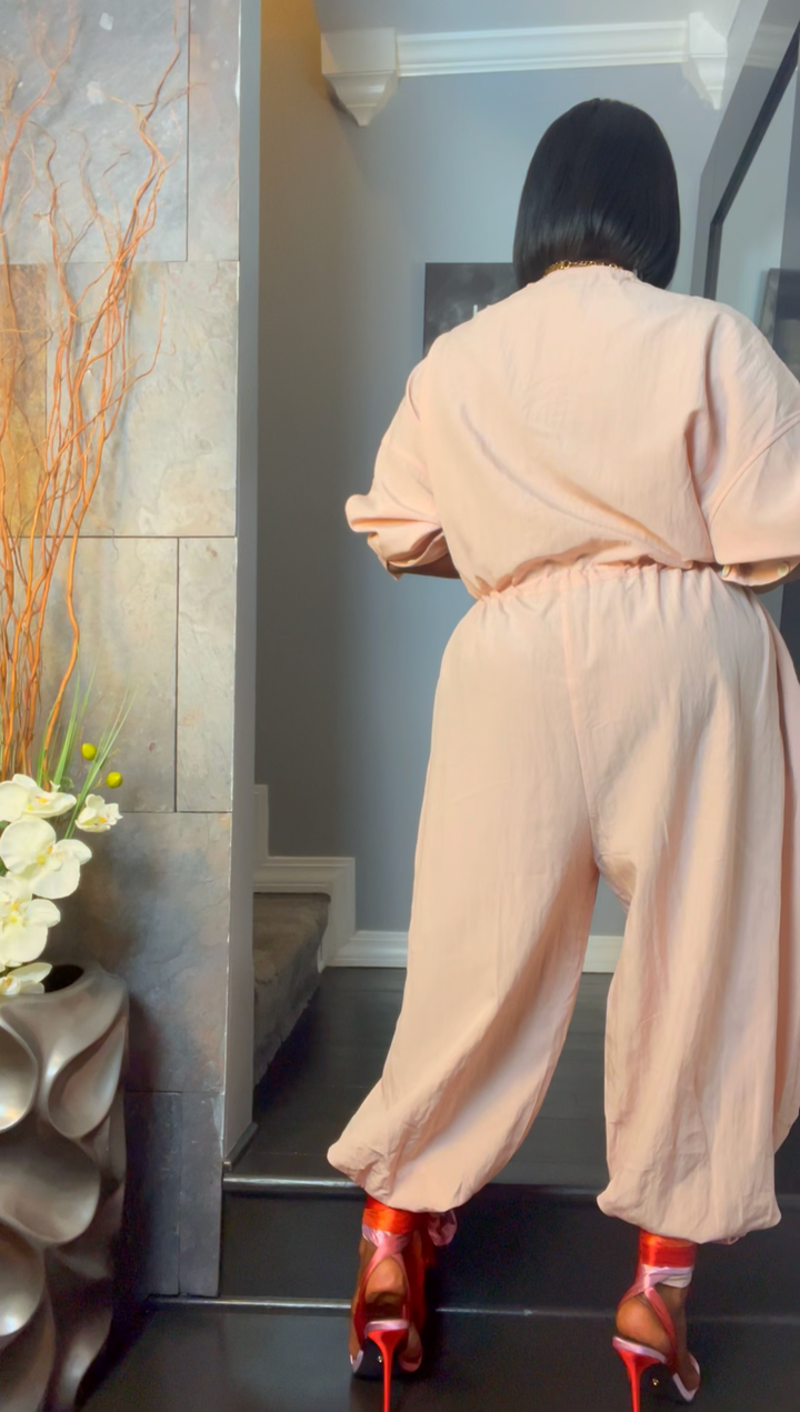The "Nyelle" Oversized Jumper in Blush | Pre-Order - Ships Between June 15th and June 20th
