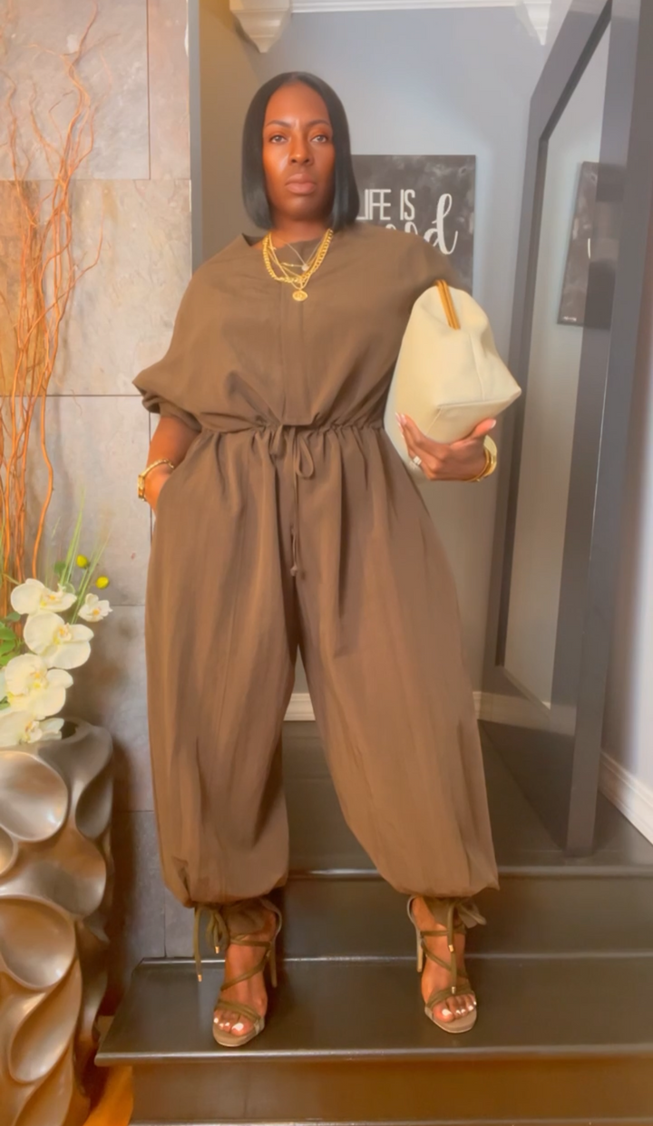 The "Nyelle" Oversized Jumper in Mocha | Pre-Order - Ships Between June 10th and June 15th
